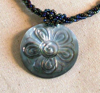 flower shell necklace