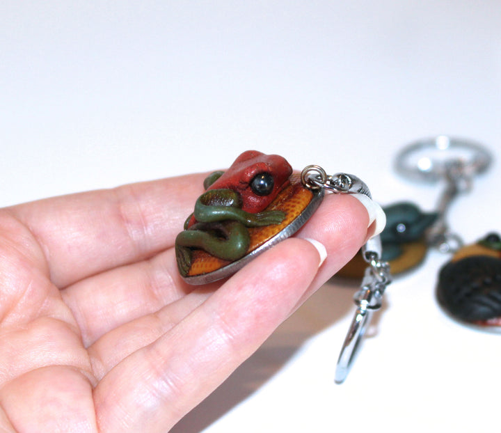 Wholesale Tropical Animal Sculpted Resin Coin Keychains