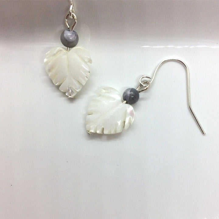 shell earrings, mother of pearl earrings