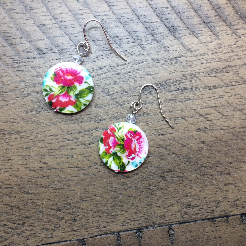 flower earrings, drop earrings made with shell