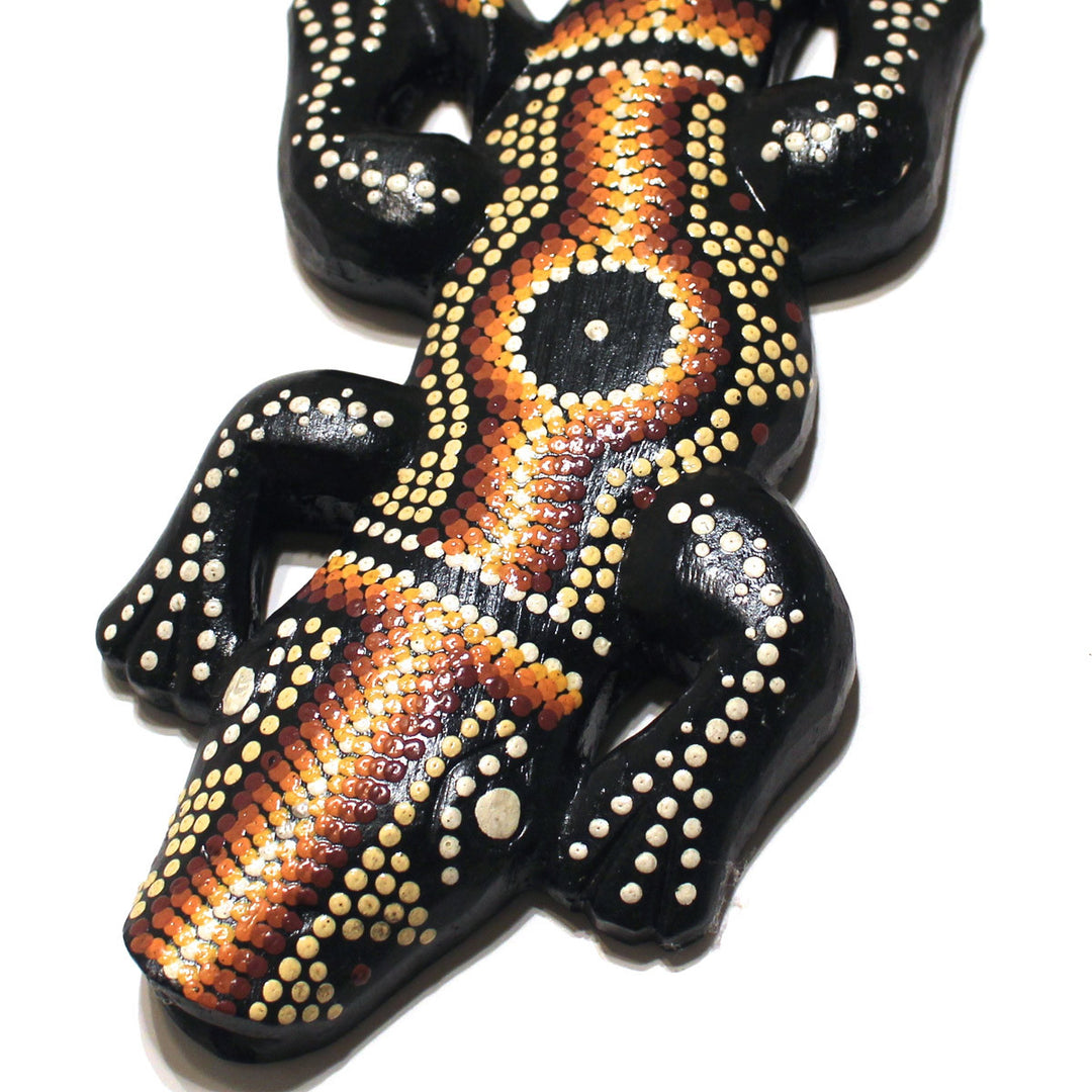 dot design wood lizard handcarved and painted from Bali